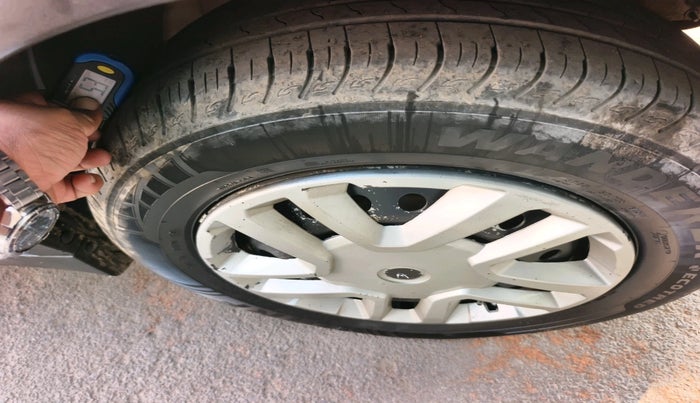 2019 Mahindra XUV300 W4 1.5 DIESEL, Diesel, Manual, 84,930 km, tyre