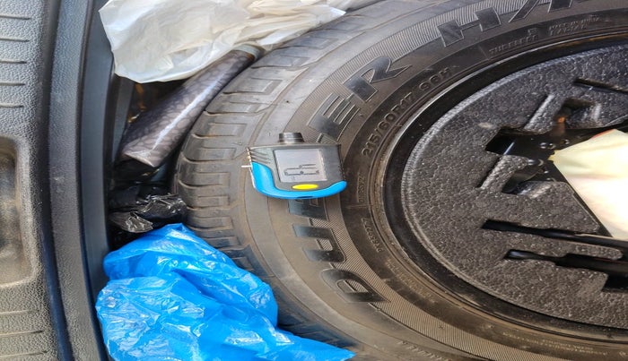 2018 Hyundai Creta SX AT 1.6 PETROL, Petrol, Automatic, 1,17,303 km, tyre