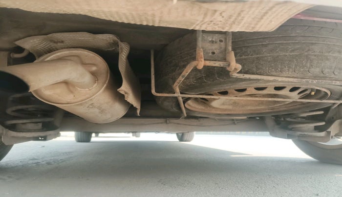 2016 Renault Lodgy 110 PS WORLD EDITION 8 STR, Diesel, Manual, 1,80,826 km, tyre