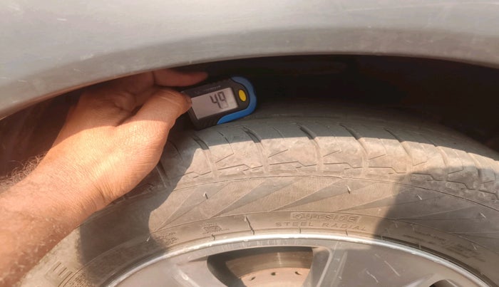 2016 Renault Lodgy 110 PS WORLD EDITION 8 STR, Diesel, Manual, 1,80,826 km, tyre