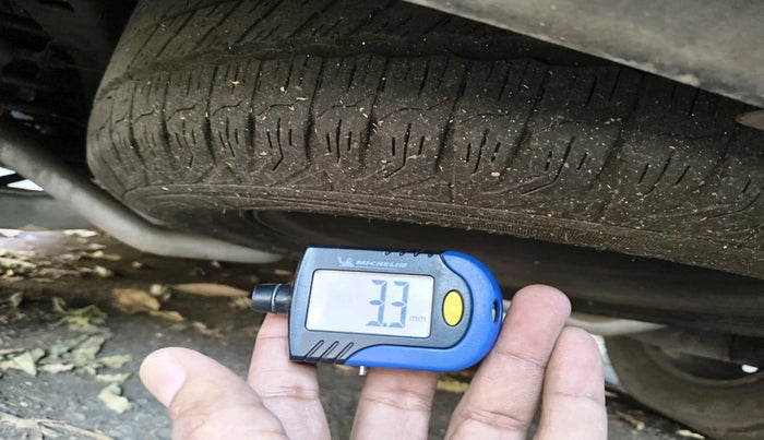 2014 Mahindra XUV500 W6, Diesel, Manual, 1,26,505 km, tyre