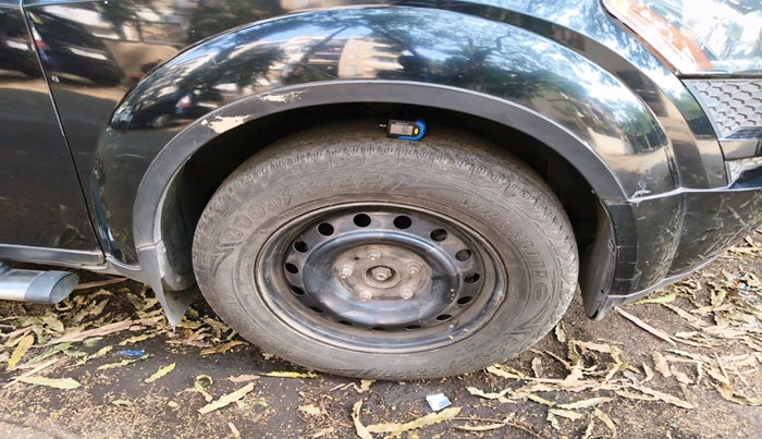 2014 Mahindra XUV500 W6, Diesel, Manual, 1,26,505 km, tyre