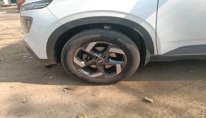 2019 Hyundai VENUE SX 1.4 CRDI, Diesel, Manual, 1,15,611 km, tyre