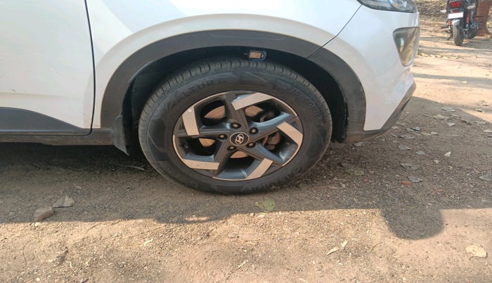 2019 Hyundai VENUE SX 1.4 CRDI, Diesel, Manual, 1,15,611 km, tyre