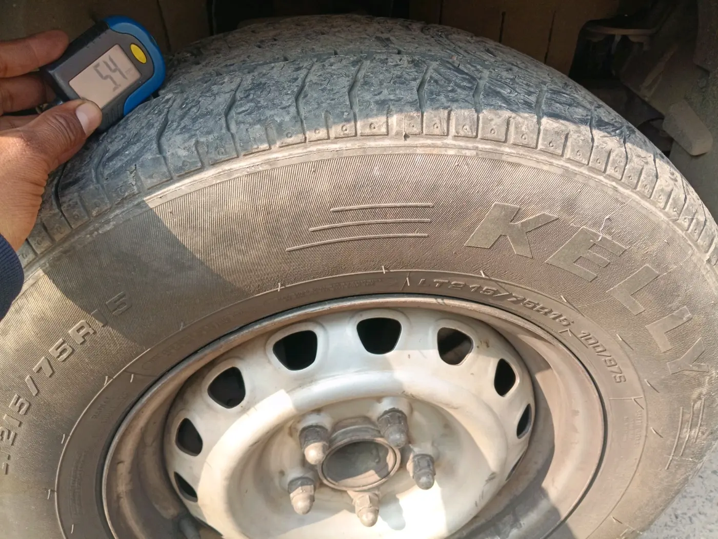 2017 Mahindra Scorpio S2, Diesel, Manual, 1,73,939 km, tyre