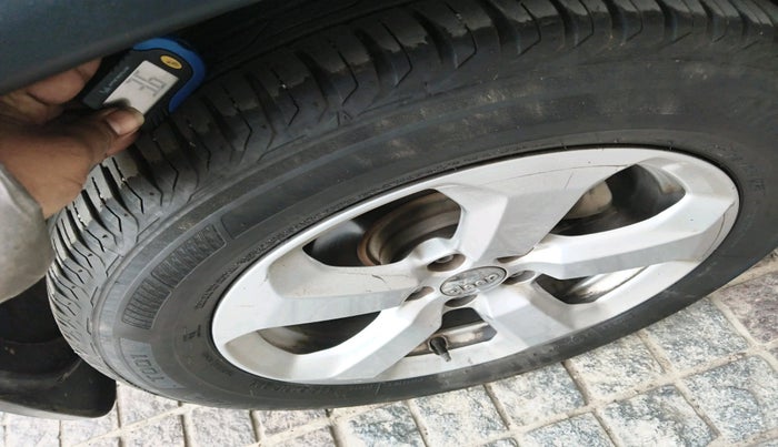 2020 Jeep Compass LONGITUDE PLUS 1.4 PETROL AT, Petrol, Automatic, 75,665 km, tyre