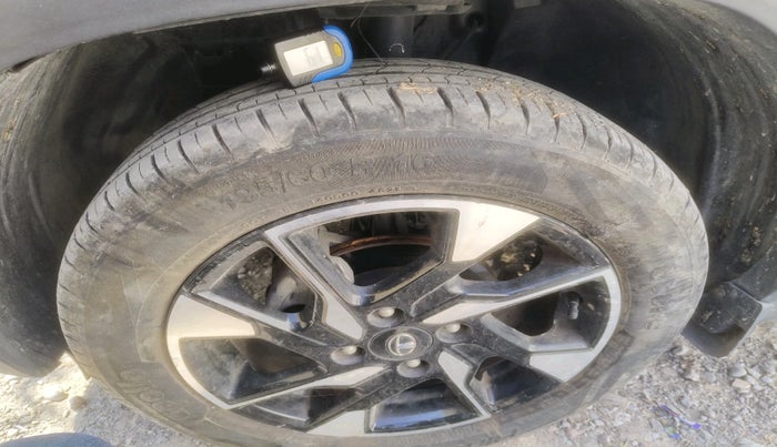 2021 Tata PUNCH CREATIVE  MT, Petrol, Manual, 7,746 km, tyre