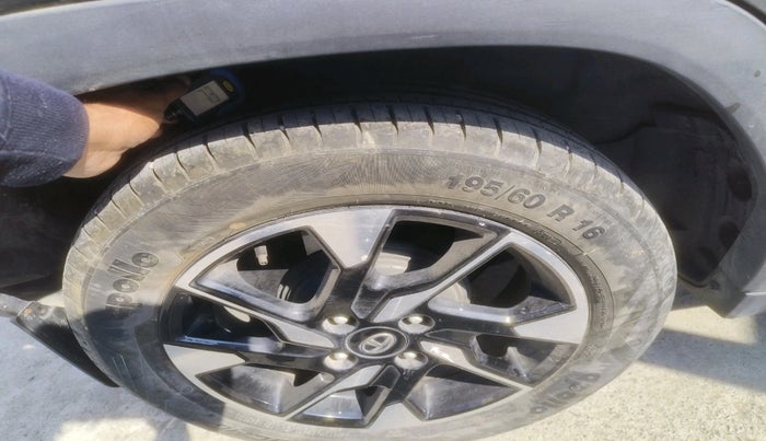 2021 Tata PUNCH CREATIVE  MT, Petrol, Manual, 7,746 km, tyre