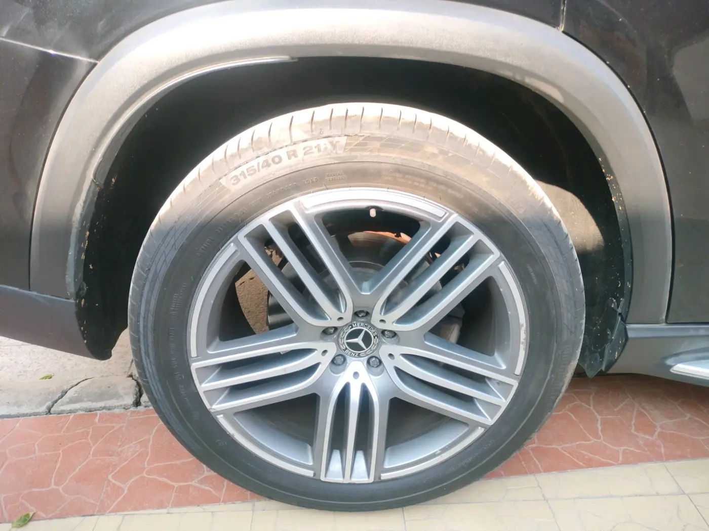 2023 Mercedes Benz GLS 400D 4MATIC , Diesel, Automatic, 70,399 km, tyre