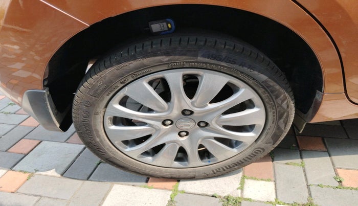 2017 Maruti Baleno ZETA PETROL 1.2, Petrol, Manual, 1,03,778 km, tyre