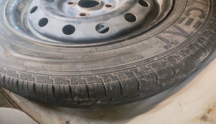 2016 Maruti Swift Dzire VDI, Diesel, Manual, 53,643 km, tyre