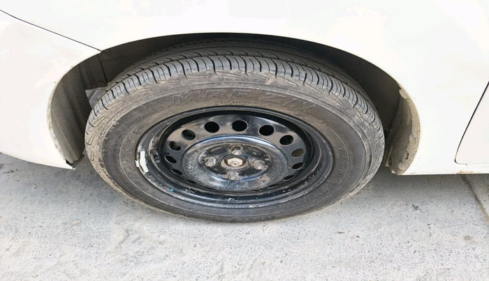 2016 Maruti Wagon R 1.0 VXI, Petrol, Manual, 66,899 km, tyre