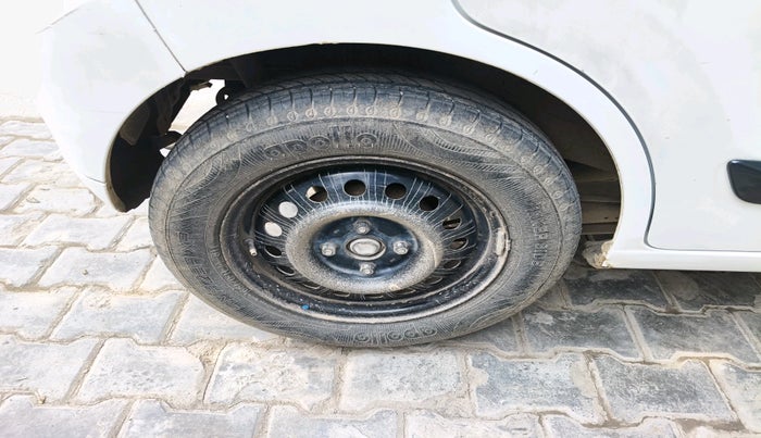 2016 Maruti Wagon R 1.0 VXI, Petrol, Manual, 66,899 km, tyre