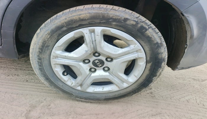 2020 KIA SONET HTK PLUS 1.2, Petrol, Manual, 34,799 km, tyre