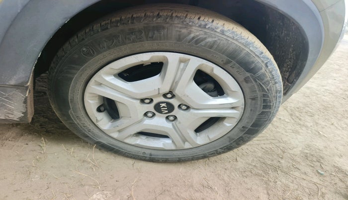 2020 KIA SONET HTK PLUS 1.2, Petrol, Manual, 34,799 km, tyre