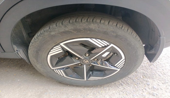 2024 Tata NEXON Fearless Plus S 1.2 Revotron 7DCA Dark Edition, Petrol, Automatic, 23,354 km, tyre