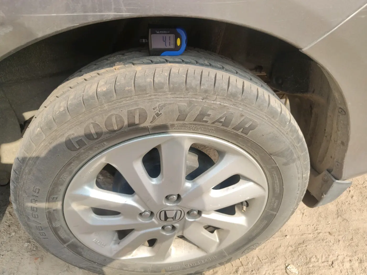 2015 Honda Mobilio 1.5L I-VTEC V, Petrol, Manual, 79,795 km, tyre