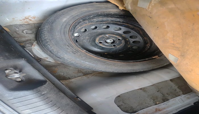 2013 Hyundai Verna FLUIDIC 1.6 VTVT SX, Petrol, Manual, 67,640 km, tyre