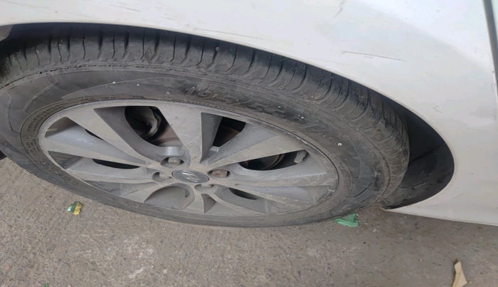 2013 Hyundai Verna FLUIDIC 1.6 VTVT SX, Petrol, Manual, 67,640 km, tyre