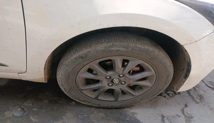 2019 Hyundai Elite i20 ASTA (O) CVT, Petrol, Automatic, 1,08,468 km, tyre