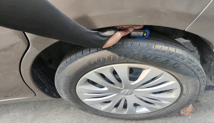 2013 Maruti Ertiga VDI, Diesel, Manual, 79,612 km, tyre