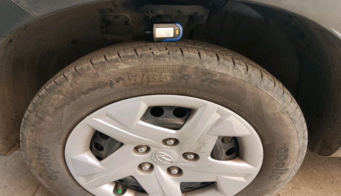 2020 Hyundai VENUE S 1.2, Petrol, Manual, 1,37,644 km, tyre