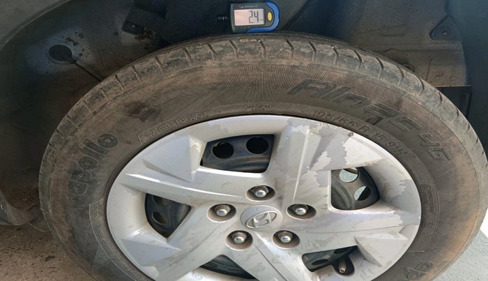 2020 Hyundai VENUE S 1.2, Petrol, Manual, 1,37,644 km, tyre