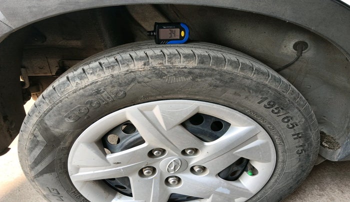 2020 Hyundai VENUE S 1.2, Petrol, Manual, 1,37,644 km, tyre