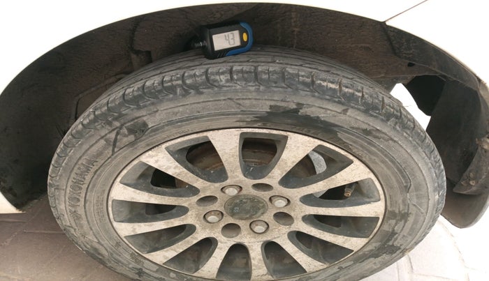 2011 Hyundai i10 MAGNA 1.2, Petrol, Manual, 81,847 km, tyre
