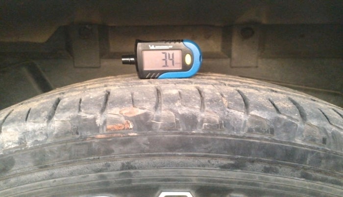 2011 Tata Safari 4X2 VX DICOR 2.2 VTT, Diesel, Manual, 2,34,322 km, tyre