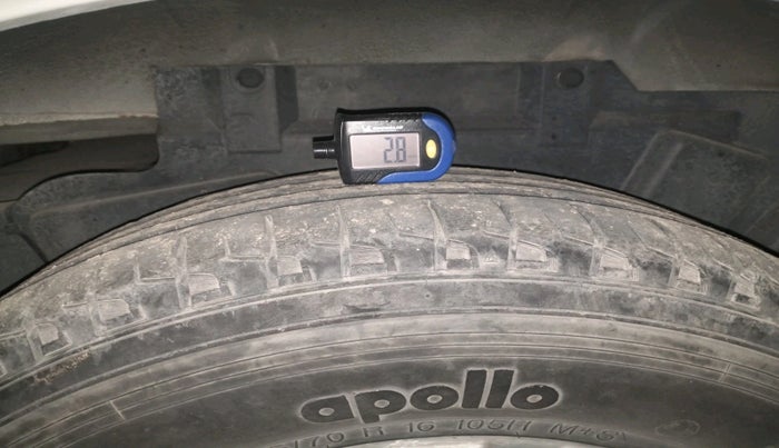 2011 Tata Safari 4X2 VX DICOR 2.2 VTT, Diesel, Manual, 2,34,322 km, tyre