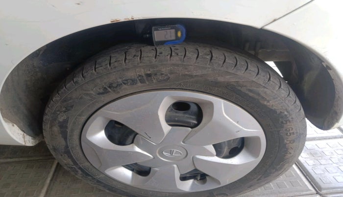 2015 Tata Bolt XM QUADRAJET, Diesel, Manual, 1,27,022 km, tyre