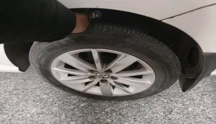 2017 Volkswagen Ameo HIGHLINE PLUS 1.5L 16 ALLOY, Diesel, Manual, 44,349 km, tyre