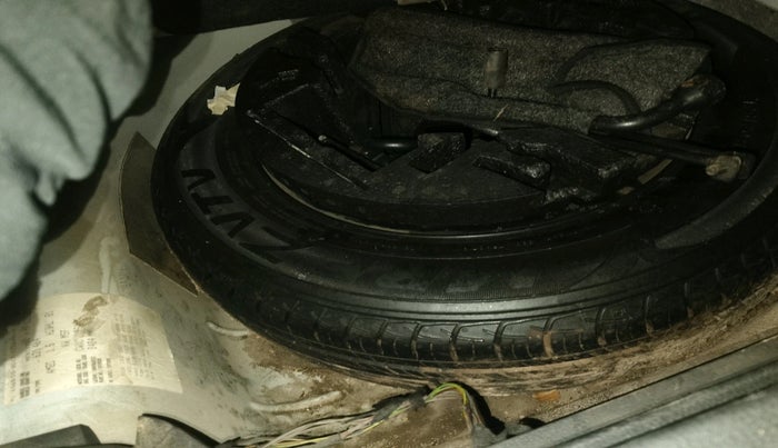 2017 Volkswagen Ameo HIGHLINE PLUS 1.5L 16 ALLOY, Diesel, Manual, 44,349 km, tyre