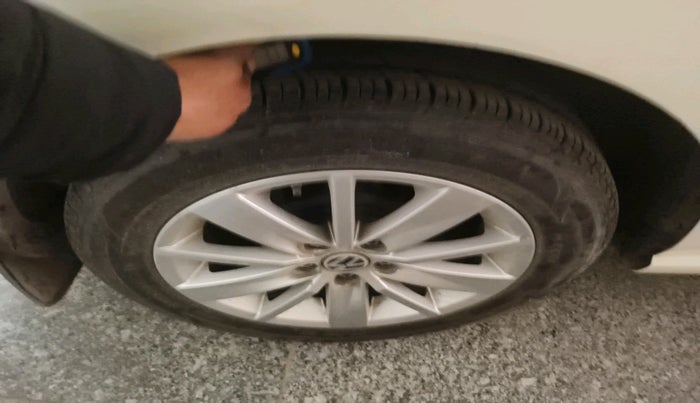 2017 Volkswagen Ameo HIGHLINE PLUS 1.5L 16 ALLOY, Diesel, Manual, 44,349 km, tyre