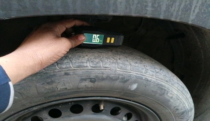 2021 KIA SONET HTX 1.0 IMT, Petrol, Manual, 1,01,338 km, tyre