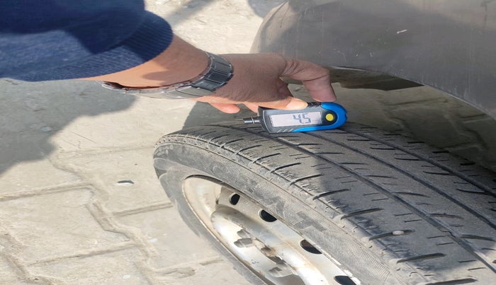 2014 Maruti Wagon R 1.0 LXI CNG, Petrol, Manual, 1,61,667 km, tyre