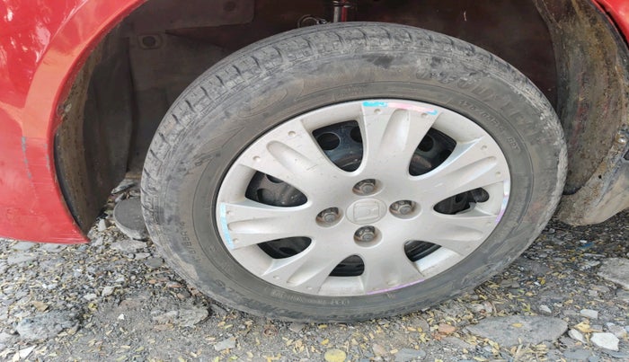 2014 Honda Brio S MT, Petrol, Manual, 79,648 km, tyre