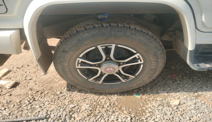 2022 Mahindra Bolero B6 (O), Diesel, Manual, 26,391 km, tyre