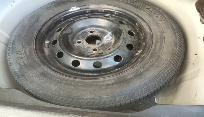 2012 Maruti Swift Dzire VXI, Petrol, Manual, 1,00,603 km, tyre