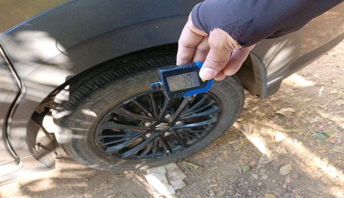 2020 Maruti XL6 ZETA AT, Petrol, Automatic, 1,68,550 km, tyre