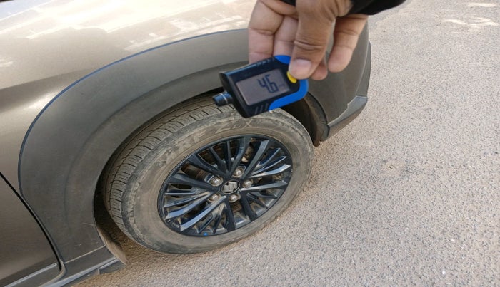 2020 Maruti XL6 ZETA AT, Petrol, Automatic, 1,68,550 km, tyre