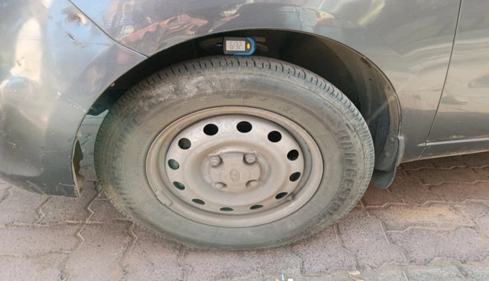 2013 Hyundai i10 D LITE 1.1, Petrol, Manual, 68,306 km, tyre