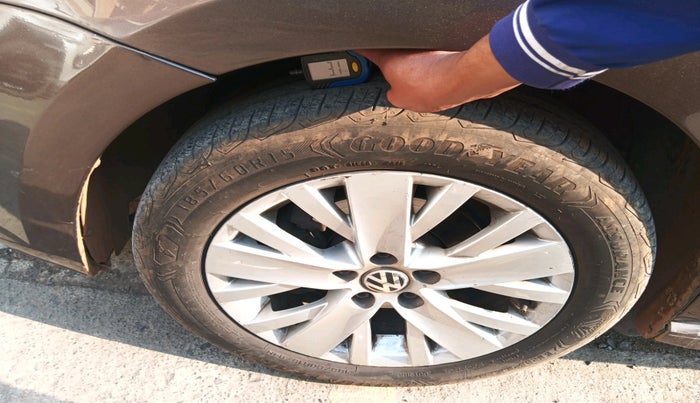 2015 Volkswagen Vento HIGHLINE 1.5 AT, Diesel, Automatic, 96,712 km, tyre