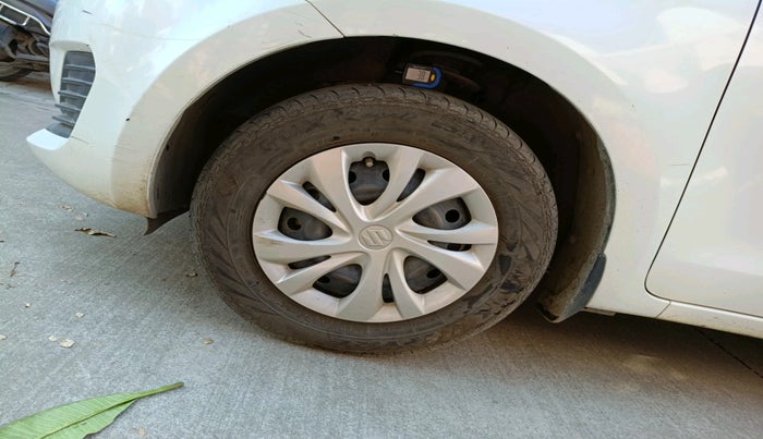 2018 Maruti Swift VXI, Petrol, Manual, 79,117 km, tyre