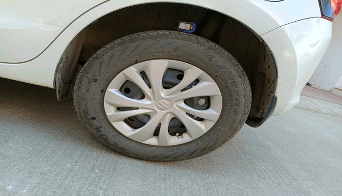 2018 Maruti Swift VXI, Petrol, Manual, 79,117 km, tyre