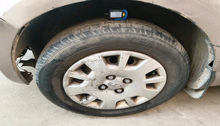 2012 Hyundai i20 MAGNA (O) 1.2, Petrol, Manual, 1,54,206 km, tyre