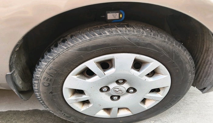 2012 Hyundai i20 MAGNA (O) 1.2, Petrol, Manual, 1,54,206 km, tyre