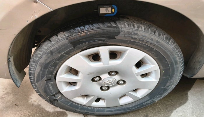 2012 Hyundai i20 MAGNA (O) 1.2, Petrol, Manual, 1,54,206 km, tyre