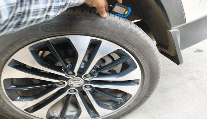 2021 MG HECTOR PLUS SHARP 1.5 PETROL TURBO CVT 6-STR, Petrol, Automatic, 85,022 km, tyre